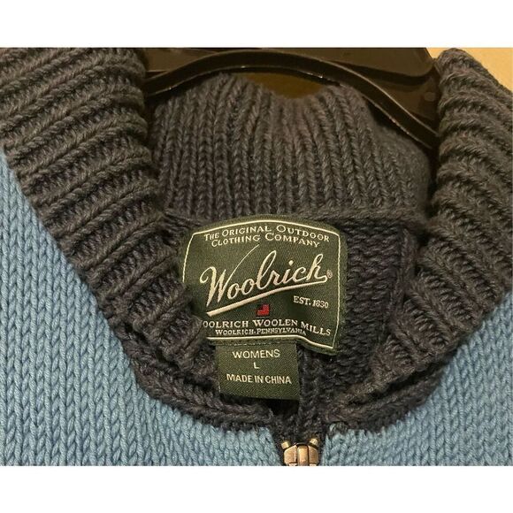 Woolrich Women’s L Sweater Vest Cable Knit Mountains Bears Fish Theme - Picture 3 of 5